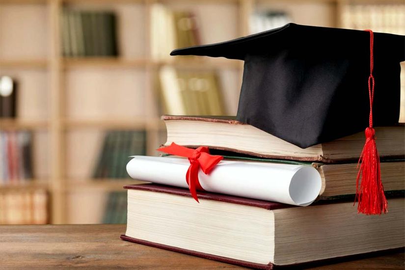 Refugiados têm dificuldade para revalidar diploma no Brasil, diz Acnur