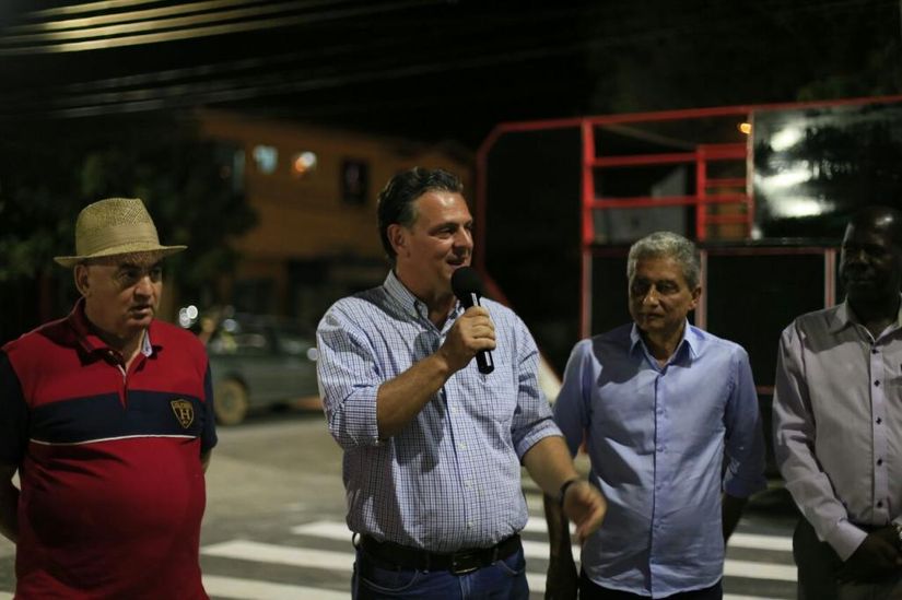 Fávaro e deputados comemoram reabertura de frigorífico em Nova Xavantina