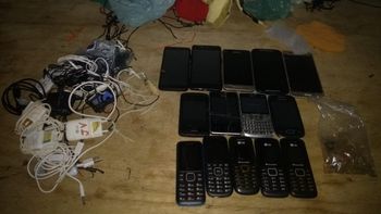 Menor é apreendido após ser flagrando jogando celulares por cima de muro de penitenciária 