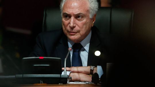 Governo publicará MP para adiar reajuste de servidores para 2020