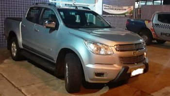 Policiais apreendem adolescente suspeito de sequestro de família e roubo de caminhonete