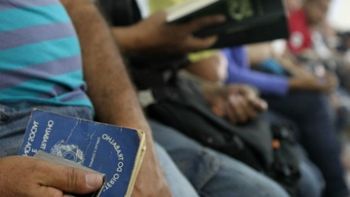 Taxa de desemprego sobe e fica em 12,4% em fevereiro