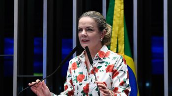 Gleisi Hoffmann diz que vitória de Bolsonaro consolida golpe que começou com impeachment