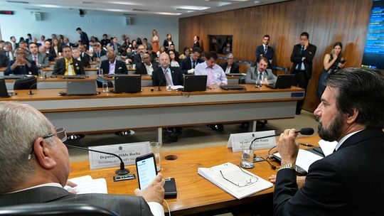MP do saneamento básico é aprovada por comissão mista do Congresso
