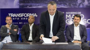 Governador assina decreto que cria mais três escolas militares em MT