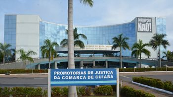 Justiça manda prender 3 vereadores, afastar prefeito e legisladores do cargo e bloquear bens