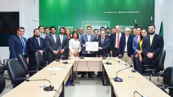 Pinheiro sanciona lei que pune violação às prerrogativas da advocacia