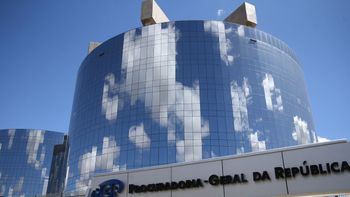 PGR denuncia Lula, Palocci e Gleisi por propina da Odebrecht