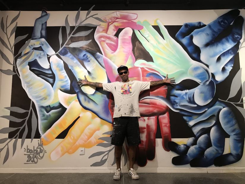 Naturalismo e arte urbana se fundem em exposição que explora os sentidos