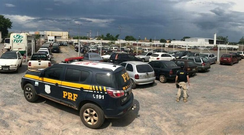 PRF realiza leilão de veículos ferrosos em Mato Grosso