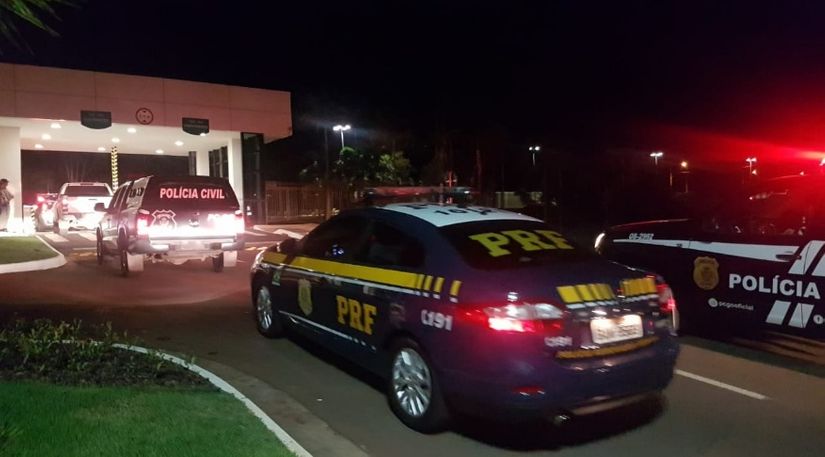 PRF e Polícia Civil deflagram operação em 4 estados contra organização criminosa
