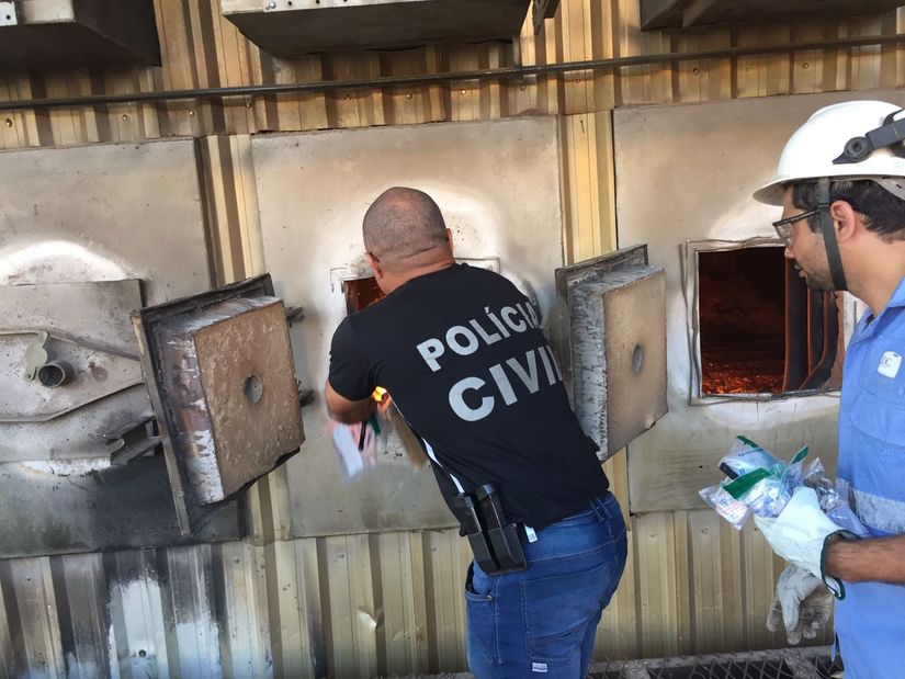 Polícia Civil realiza incineração de 40 kg de cocaína