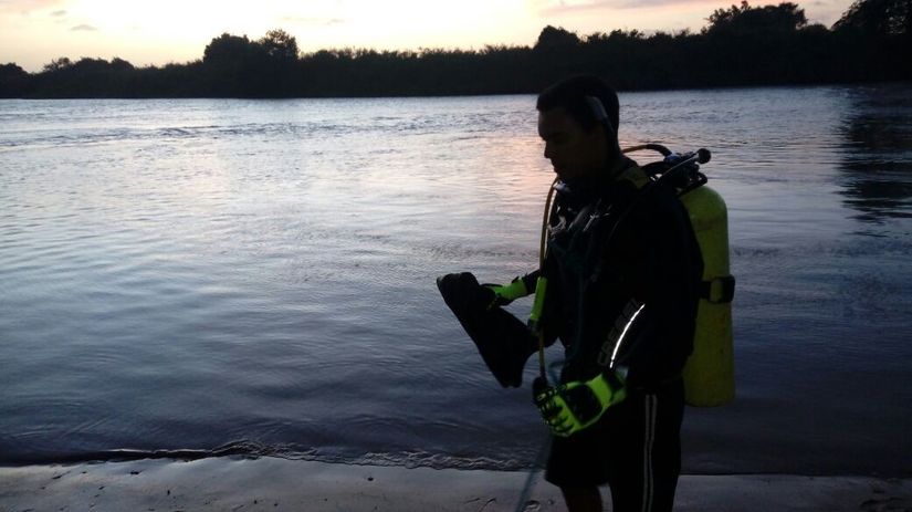 Bombeiros procuram por homem que se afogou no Rio Jurigui