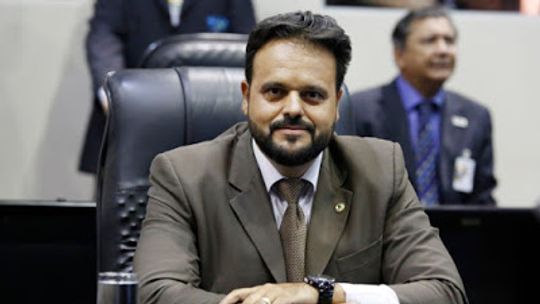 Delegado Claudinei atua em prol da segurança pública e infraestrutura