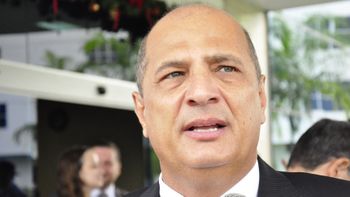 Sem mandato, Zeca Viana agora administra risco de falência da própria empresa