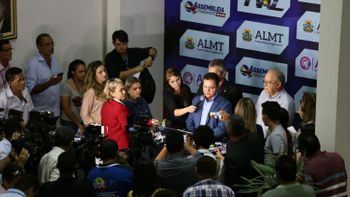 Em coletiva, Botelho anuncia reunião com governo para ajudar hospitais