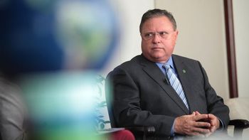 Projeto de Maggi pretende criminalizar sinal pirata de TV a cabo no Brasil