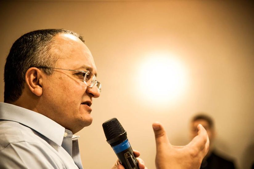 Ordem pede ao STF fim do sigilo em delações que acusam Taques de caixa 2
