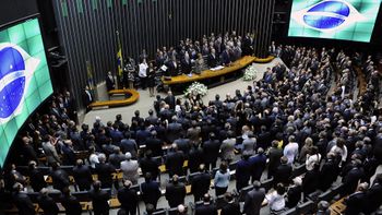 PT ainda não definiu apoio e Planalto sai na frente
