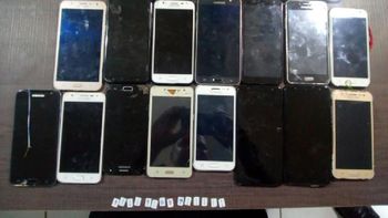 Agentes penitenciários apreendem 31 celulares, 50 chips e drogas