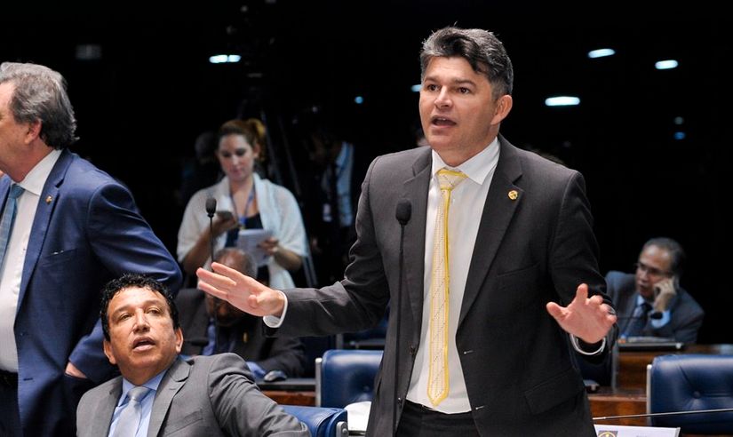 Medeiros critica imprensa brasileira: "É um copiar e colar dos infernos"