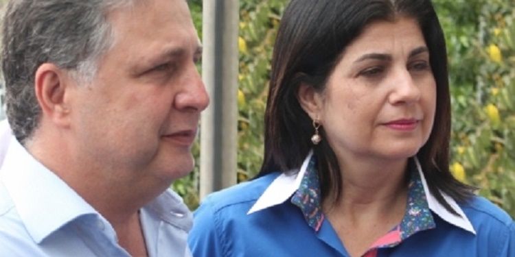 Ex-governadores Garotinho e Rosinha voltam a ser presos