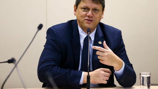 Ministro pede que ANTT suspenda novas regras para frete mínimo