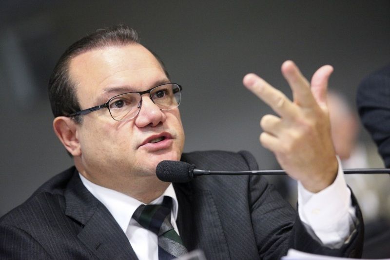 De volta ao Senado após derrota em 2018, W.F. avalia desafios da nova legislatura