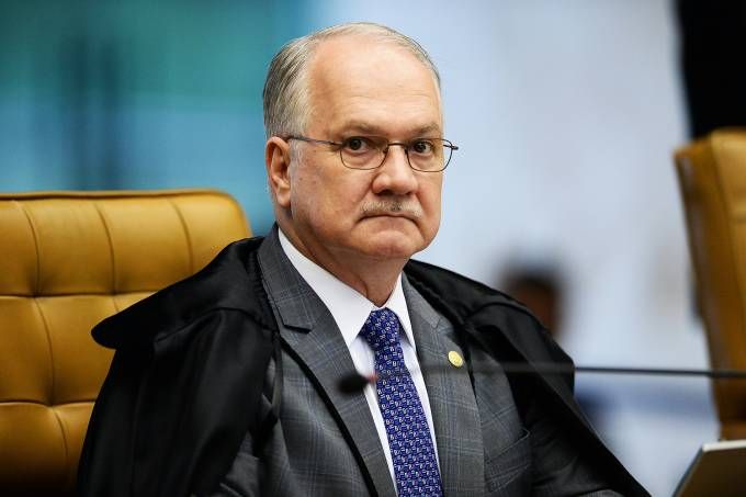 Fachin indica ser a favor de contribuição sindical obrigatória