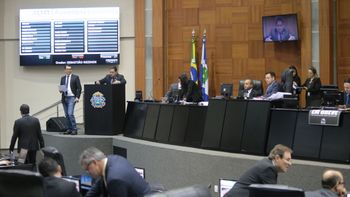 Deputados votam vetos e limpam pauta para análise do projeto dos incentivos fiscais
