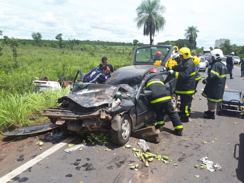 Acidente evolvendo três veículos deixa 5 feridos na estrada da Guia 
