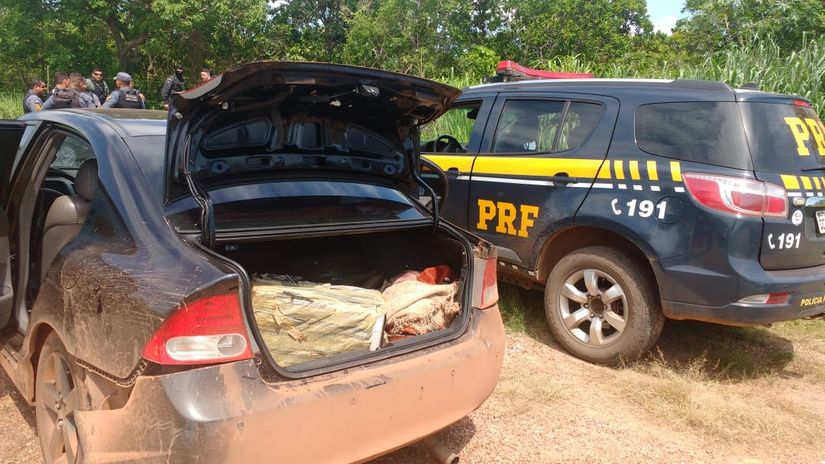 PRF e Bope interceptam carregamento de 165 kg de maconha 