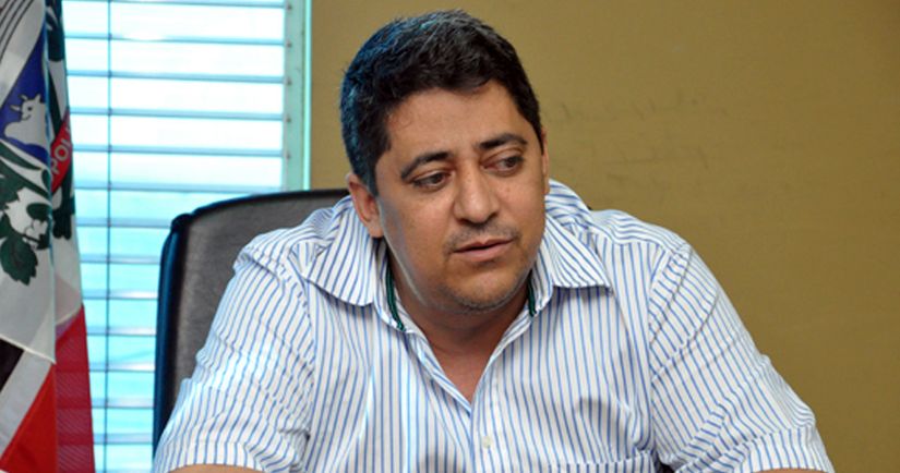 Ex-prefeito tem R$ 341,8 mil em bens bloqueados por pagar obra não concluída