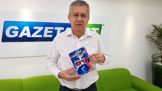 Hermélio Silva lança livro que tem como tema o ídolo Raul Seixas