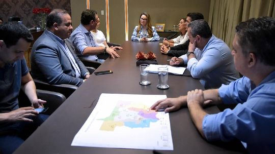 Primeira-dama e Carlos Fávaro discutem parceria para implementar projeto social