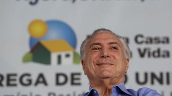 Temer anuncia a construção de mais 50 mil casas para 2018