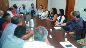 Secretária de Educação se reúne com vereadores 