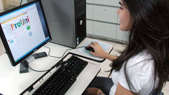 Programa já tem mais de 300 mil inscritos; prazo encerra hoje