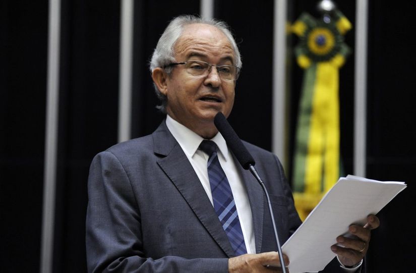 Sachetti diz que avalia composição com Pivetta para vaga ao Senado