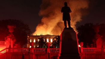 Incêndio no Rio é a maior tragédia museológica do país