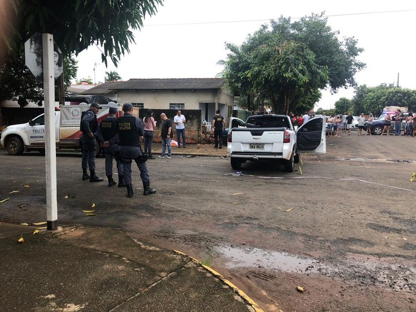 Acidente entre carro e picape mata servidora que foi arremessada em MT