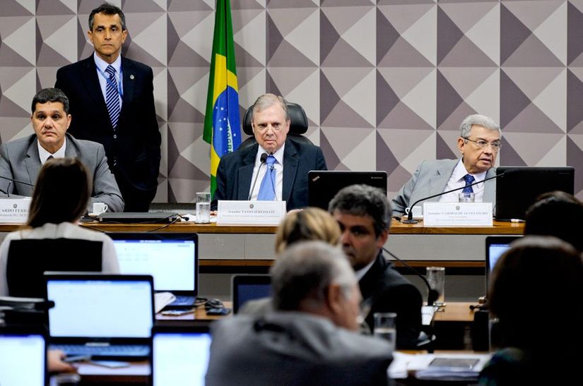 Comissão aprova texto-base do relatório da reforma trabalhista