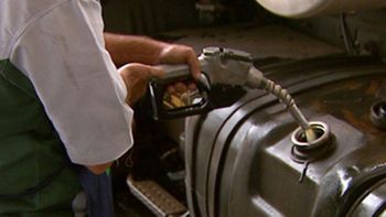 Depois de queda no preço da gasolina, Petrobrás anuncia aumento de 6% no diesel
