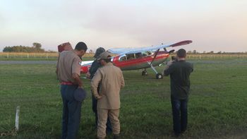 Equipes de combate a incêndio sobrevoam aldeia Tadarimana