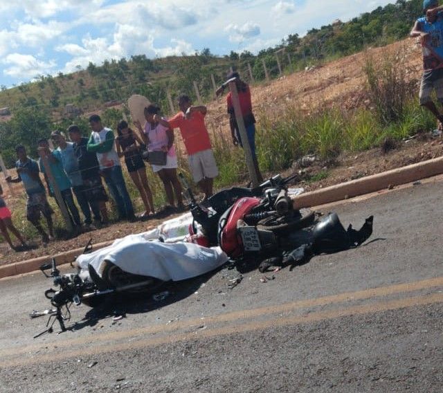 Dois homens morrem em colisão frontal entre motocicletas na Avenida do CPA 