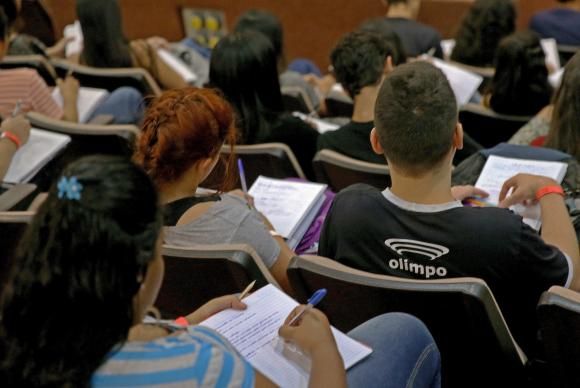 Inep vai corrigir prova de candidato que esquecer frase do caderno do Enem