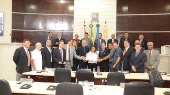 Câmara entrega Moção de Aplausos para comitê Pró-Universidade Federal de Rondonópolis