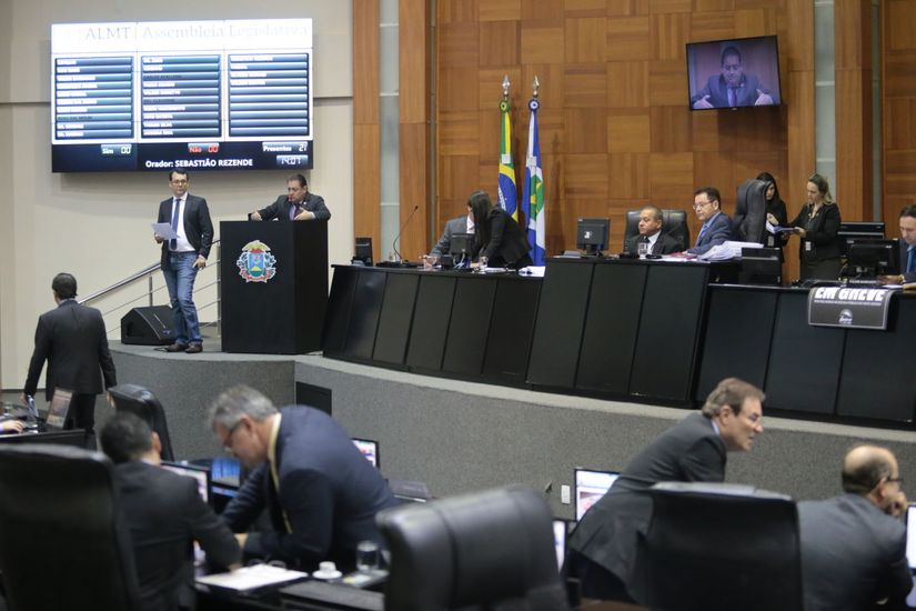 Deputados votam vetos e limpam pauta para análise do projeto dos incentivos fiscais