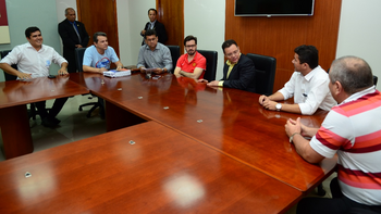 Botelho esclarece sobre tramitação de PEC a representantes do Fórum Sindical