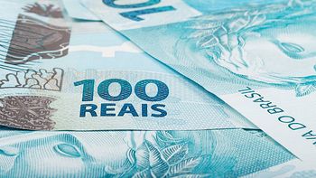 Arrecadação federal acelera em abril e tem melhor resultado em 4 anos